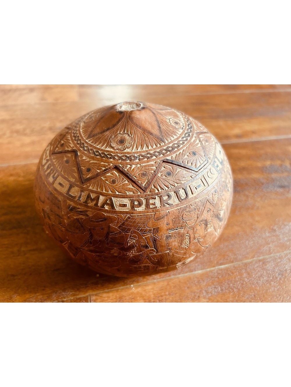 Vintage Peruvian Hand-Carved Wooden Decorative Container with Lid